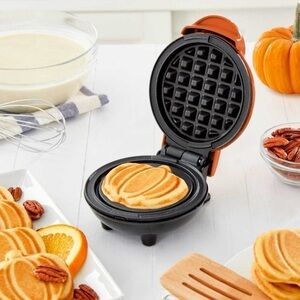NIB! Pumpkin Waffle Pancake Maker
